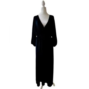 Blakeley black V-neck Maxi Dress. Size 1x